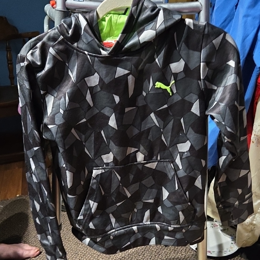 Puma Black & Gray Geometric Pullover Hoodie with Neon Green Logo BOYS MED